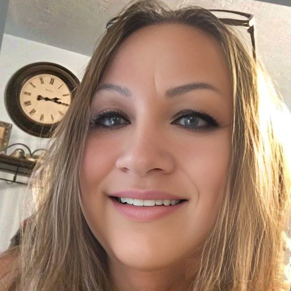 Meet your Posher, Misti - Picture 1 of 1